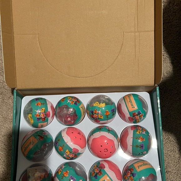 12 Pack Filled Eggs with 157 Pcs DIY Flower Garden Building - Picture 11 of 11